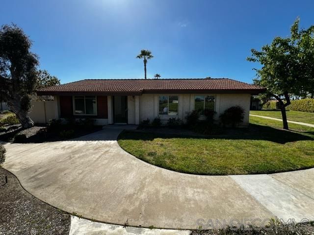 8218 Bluffview Ct, Spring Valley, CA 91977