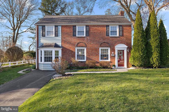 61 S  Greenhill Rd, Broomall, PA 19008