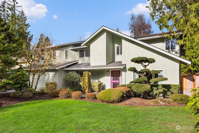 18422 NE 26th Way, Redmond, WA 98052