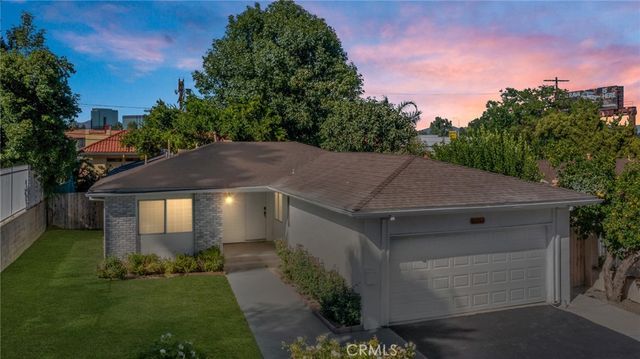 21707 Costanso St, Woodland Hills, CA 91364