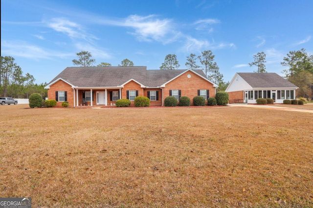 119 Clearwater Dr, Jesup, GA 31546
