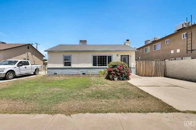 1504 Stockton Ave, Bakersfield, CA 93308