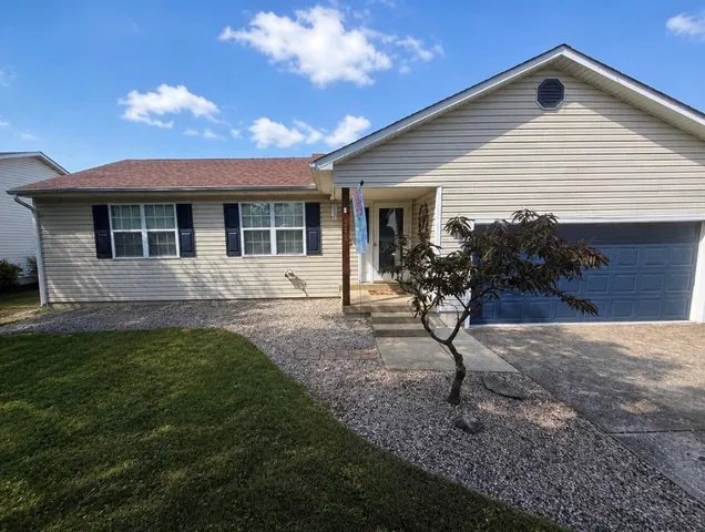 141 Southcreek Dr, Nicholasville, KY 40356
