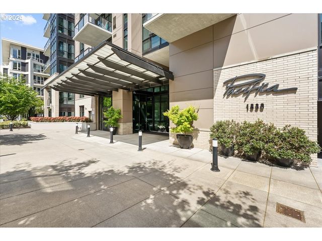 1830 NW Riverscape St #107, Portland, OR 97209