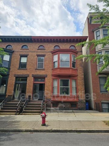 594 Madison Ave #2F, Albany, NY 12208