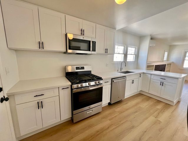 3007 Dalton Ave, Los Angeles, CA 90018