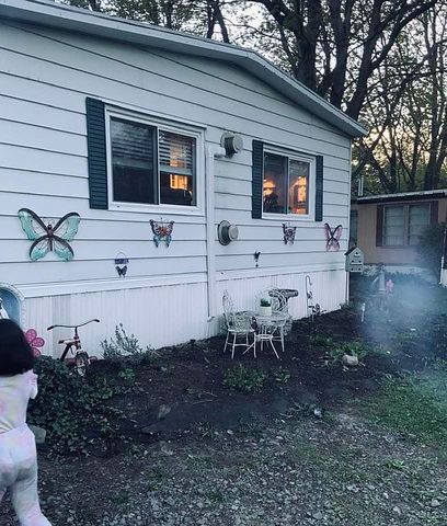 11 Collegeview Dr, Batavia, NY 14020