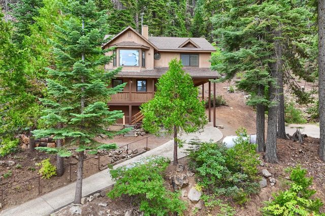 7430 Henness Ridge Rd, Yosemite National Park, CA 95389
