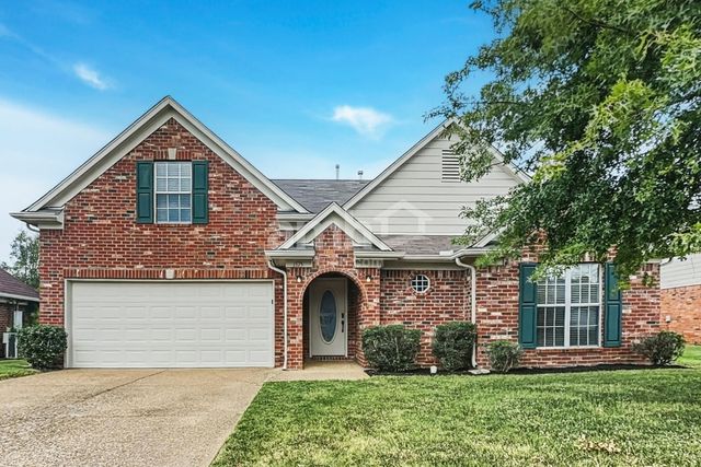 1575 Far Dr, Cordova, TN 38016