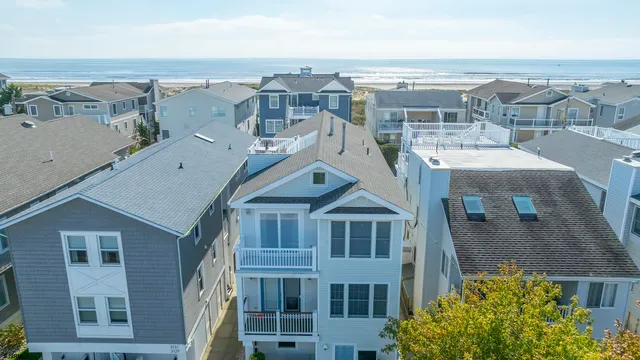 3135 Central Ave #2, Ocean City, NJ 08226