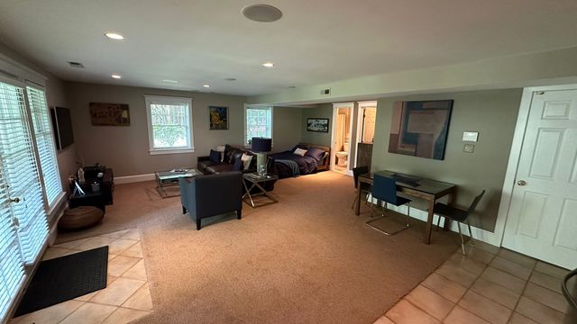 4225 19th St N, Arlington, VA 22207