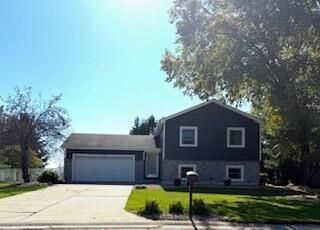 1355 Gilleevan Dr, Valparaiso, IN 46385