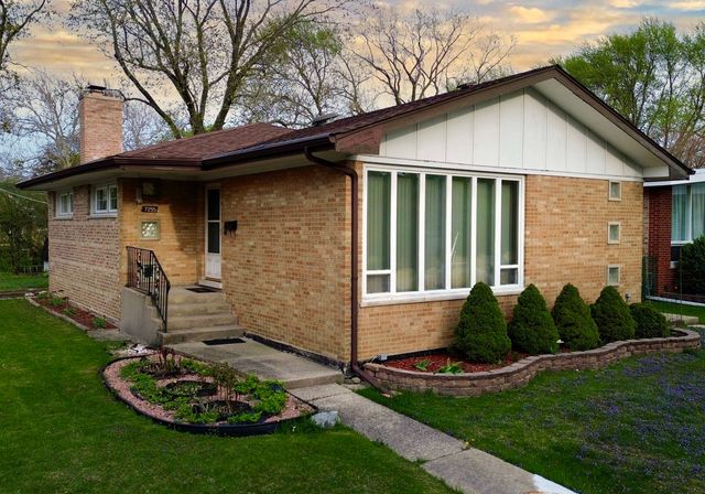 7255 N  Keating Ave, Lincolnwood, IL 60712