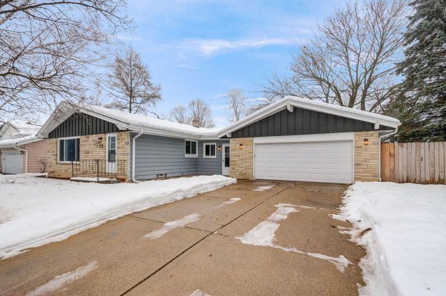 4236 South 94th STREET, Greenfield, WI 53228