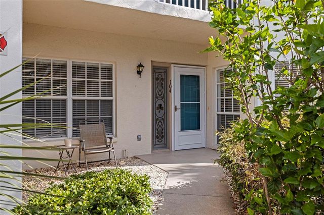 402 Laurel Lake Dr #104, Venice, FL 34292