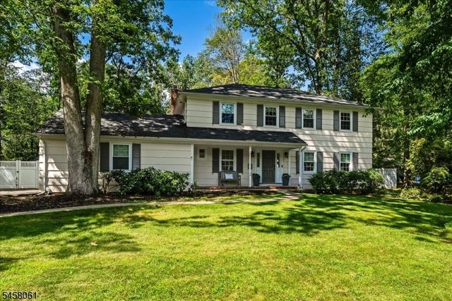 21 Symor Dr, Morristown, NJ 07960