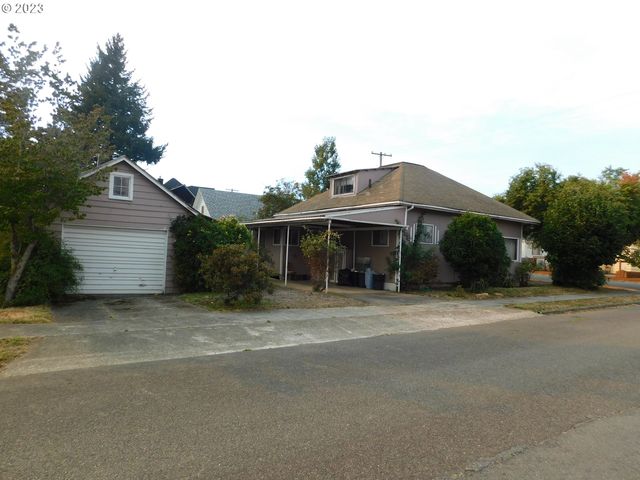 530 Willow St, Myrtle Point, OR 97458