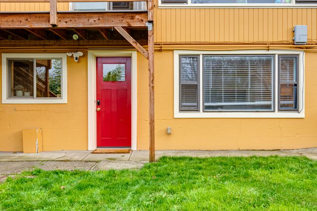 2550 Chula Vista Blvd #B, Eugene, OR 97403