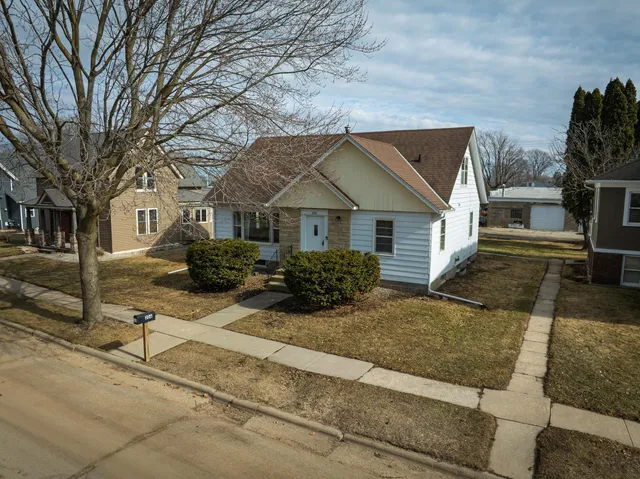 206 Maple St   N, Mabel, MN 55954