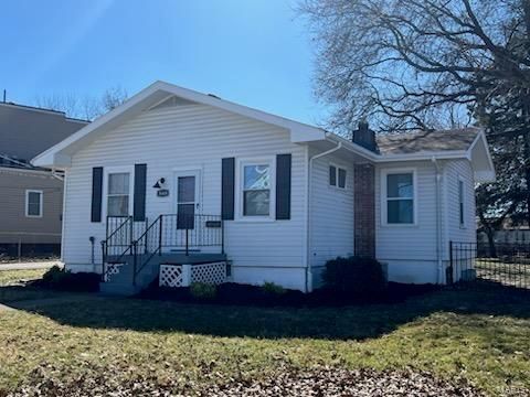 3668 Weber Rd, Saint Louis, MO 63125