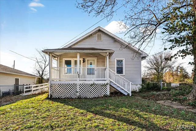 342 Alsobrook St, Saint Louis, MO 63122