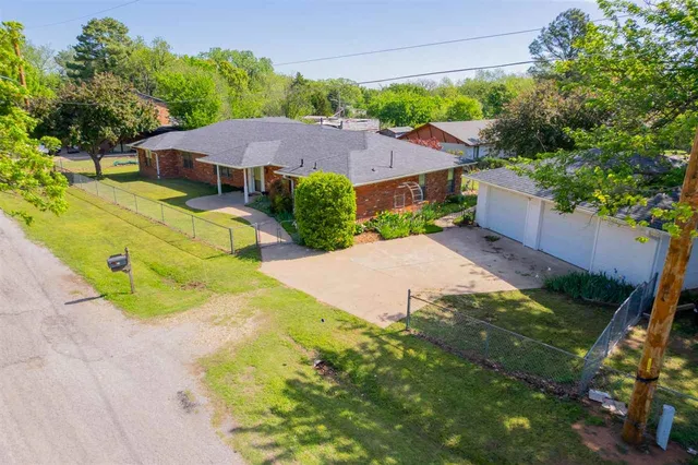 325 S  Terrill Dr, Stillwater, OK 74075