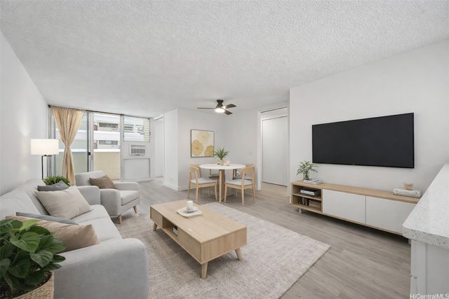 1122 Kinau St #405, Honolulu, HI 96814