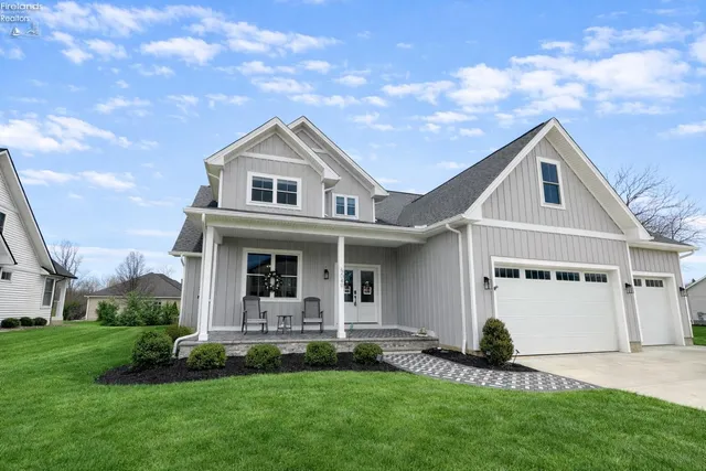 5049 E  Blue Teal Dr, Port Clinton, OH 43452