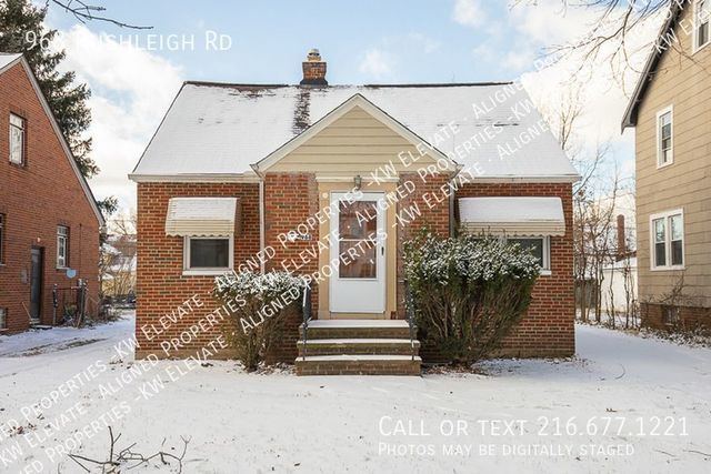 968 Rushleigh Rd, Cleveland Heights, OH 44121
