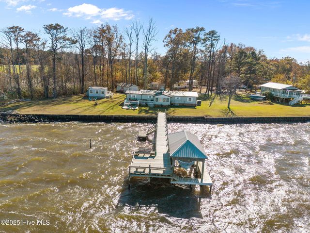 600 Colonial Beach Road Extension, Columbia, NC 27925