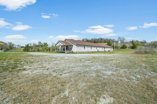 2176 Windle Community Rd, Cookeville, TN 38506
