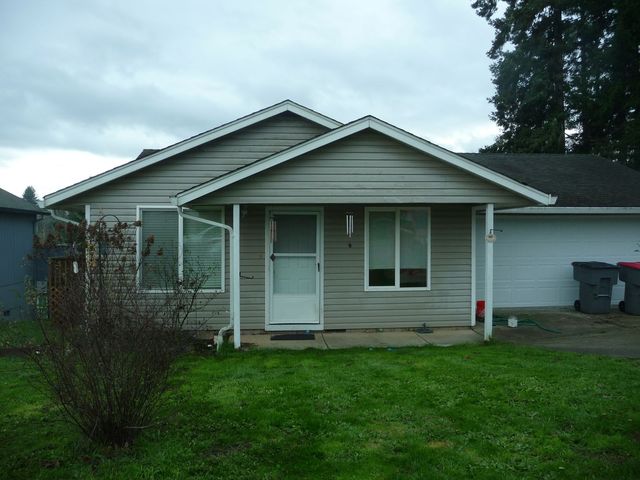 1533 SW Pioneer Dr, Willamina, OR 97396