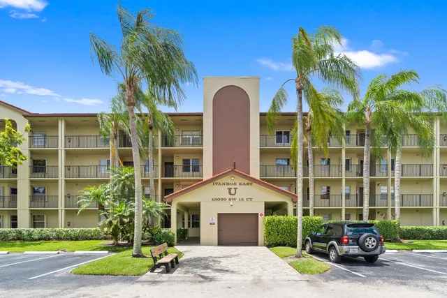 13000 SW 15th Court #311u, Pembroke Pines, FL 33027