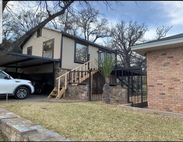 506 NW 17th St, Mineral Wells, TX 76067