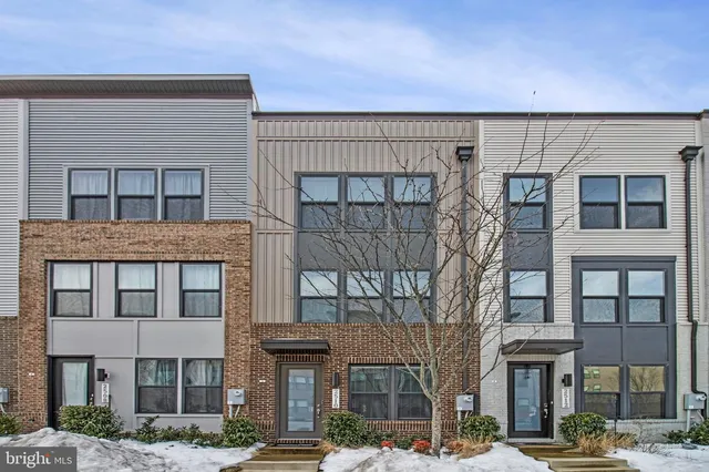 2510 Emerald Branch Dr, Hyattsville, MD 20782