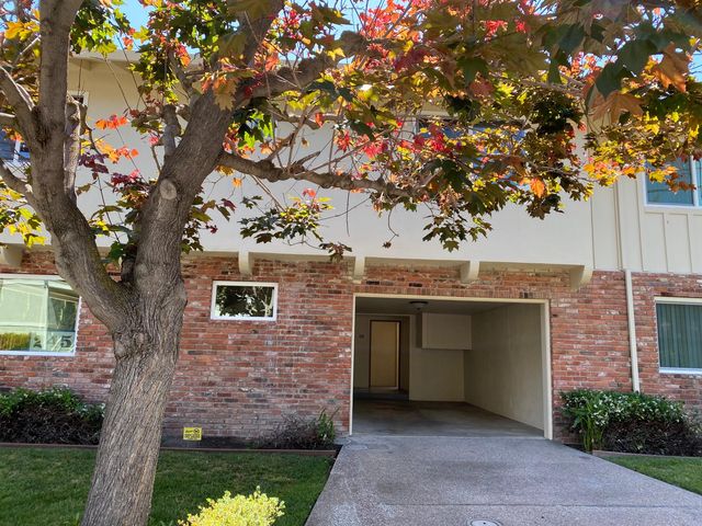 245 Easy St   #3, Mountain View, CA 94043
