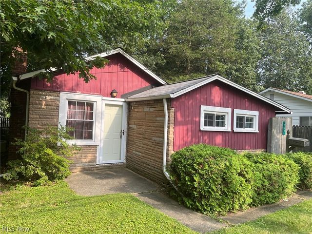 797 Orchard Rd, Willoughby, OH 44094