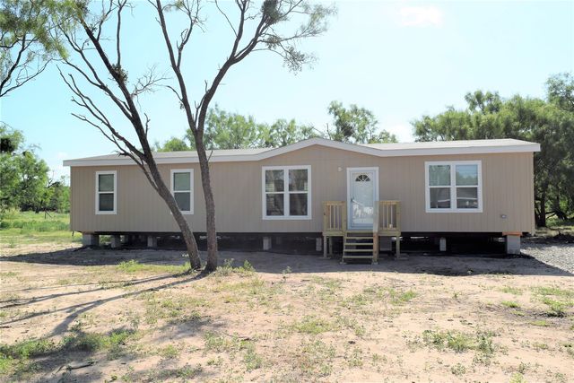 405 N  6th St, Bangs, TX 76823