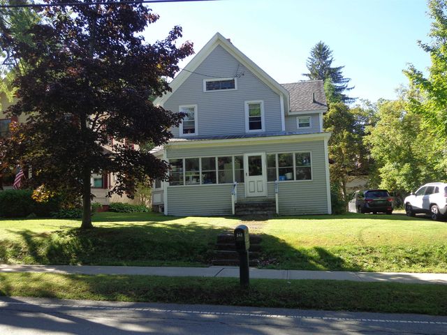 242 Caswell Avenue, Derby Line, VT 05830