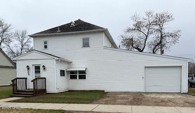 310 Clark Ave, Larimore, ND 58251