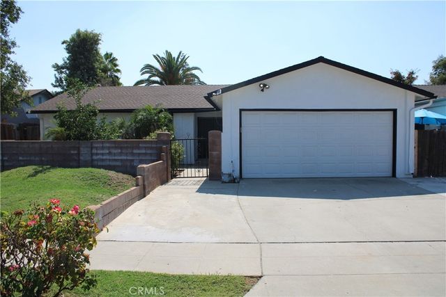 5822 E  Ramona Ave, Fresno, CA 93727