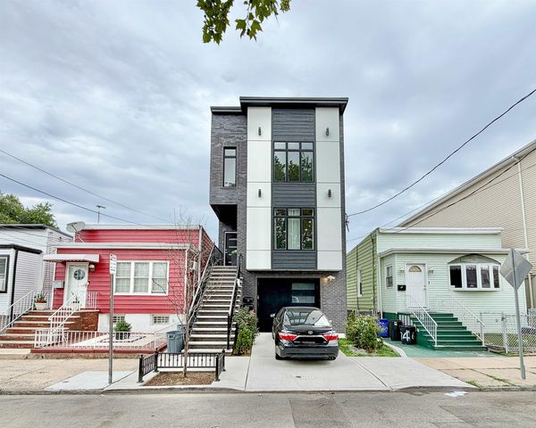 362 Virginia Ave #2, Jersey City, NJ 07304
