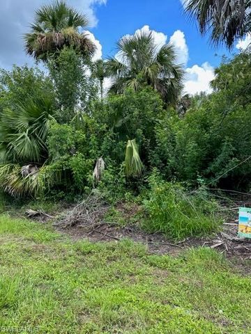 28th Ave  SE, Naples, FL 34117