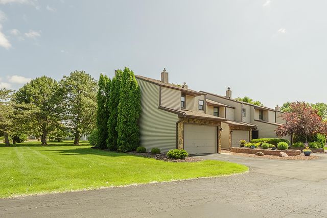 630 Brule Rd #11, De Pere, WI 54115