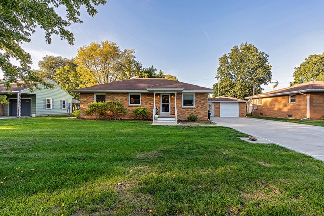317 W  North St, Forrest, IL 61741