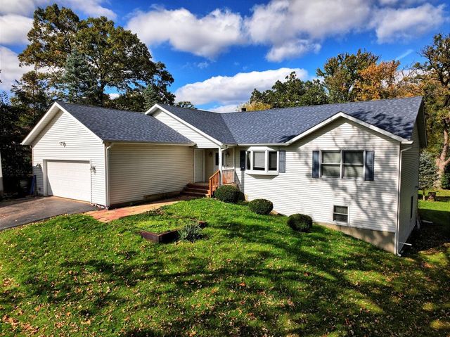 1826 Esch ROAD, Twin Lakes, WI 53181