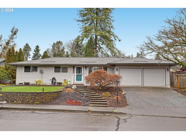 11605 SW Burlcrest Dr, Tigard, OR 97223
