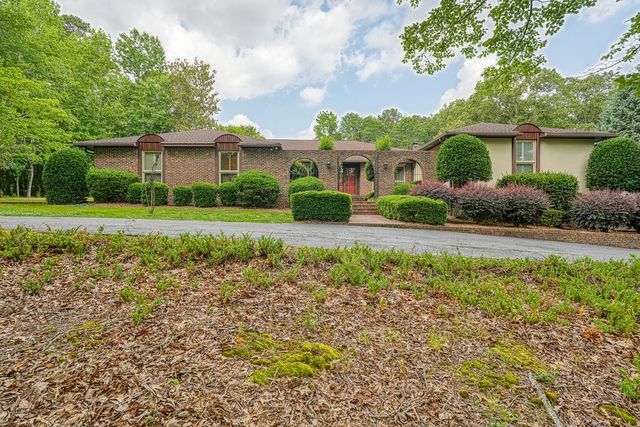 159 Independence Dr, Roebuck, SC 29376