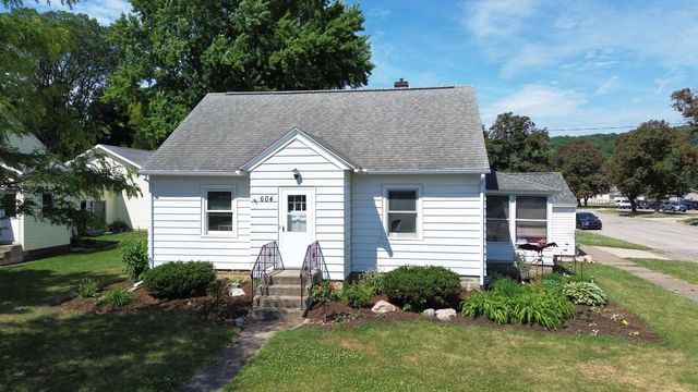 604 Oak STREET S S, La Crescent, MN 55947