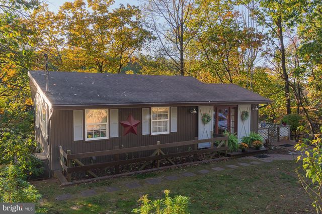 597 Wagon Trail Rd, Harpers Ferry, WV 25425
